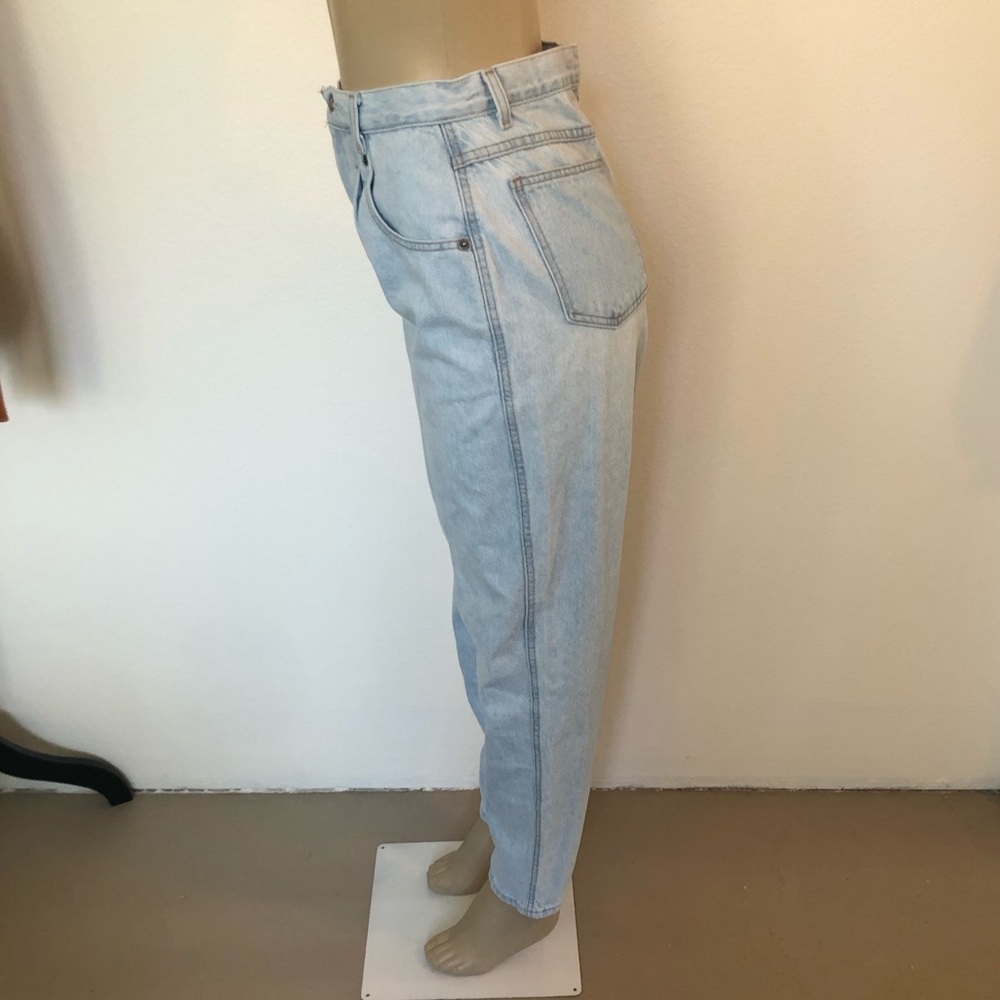 Vintage Brittania High Rise Light Wash Pleated Mom Jeans - Picture 4 of 11